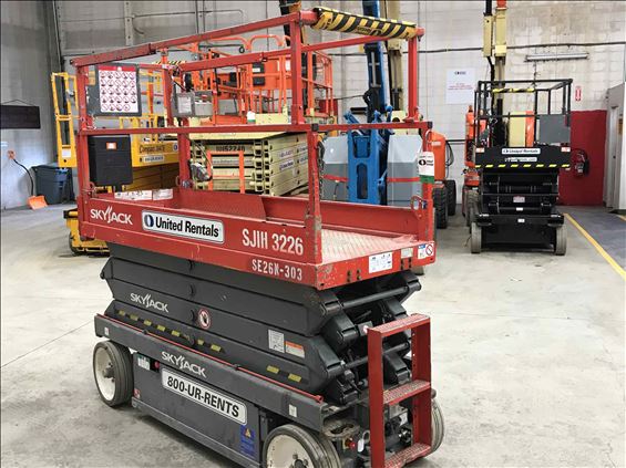 2014 Skyjack SJIII3226 Scissor Lift
