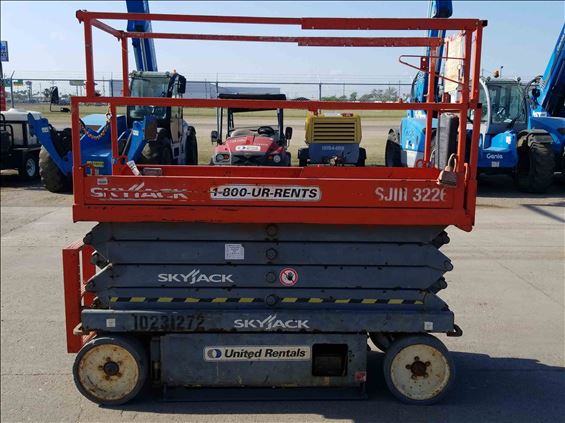 2014 Skyjack SJIII3226 Scissor Lift