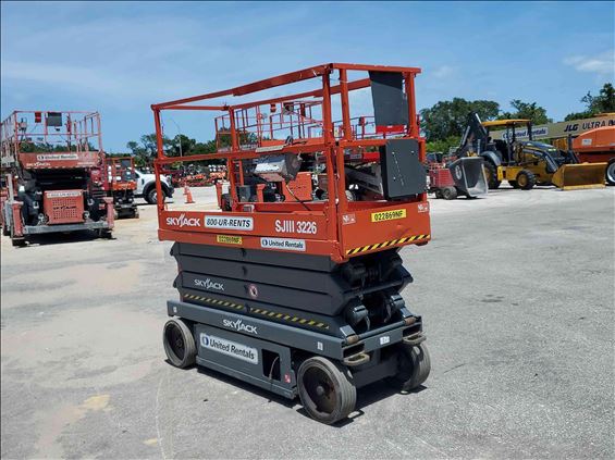 2015 Skyjack SJIII3226 Scissor Lift