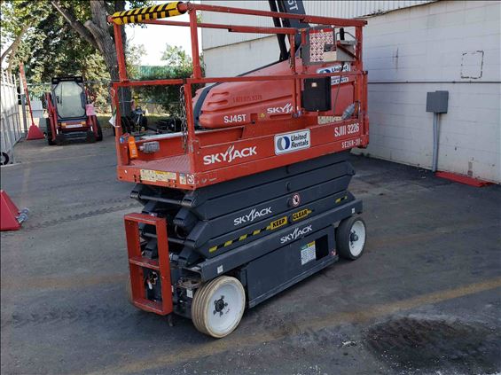 2014 Skyjack SJIII3226 Scissor Lift