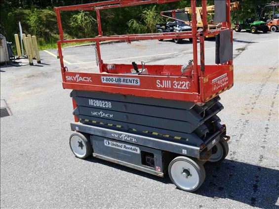 2014 Skyjack SJIII3226 Scissor Lift