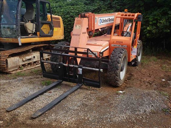 2013 SKYTRAK 8042 Rough Terrain Forklift