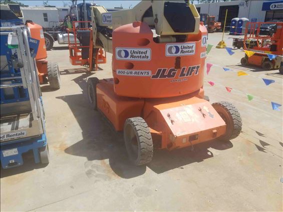 2012 JLG E400AJ Boom Lift