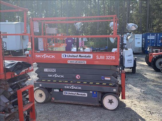 2014 Skyjack SJIII3226 Scissor Lift