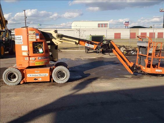 2013 JLG E300AJP Boom Lift