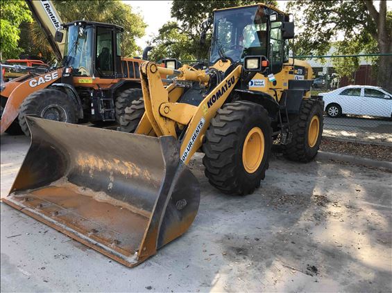 2015 Komatsu WA270-7 Wheel Loader