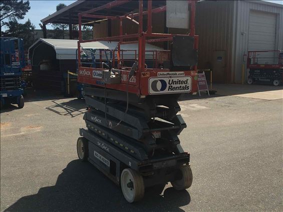 2015 Skyjack SJIII3226 Scissor Lift