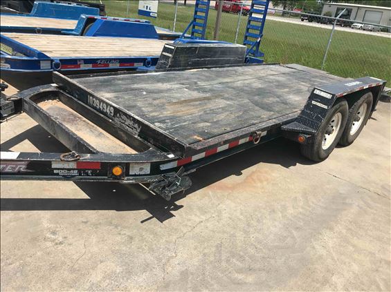 2015 Towmaster T-9DT Trailer