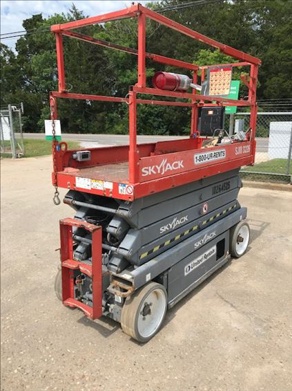 2014 Skyjack SJIII3226 Scissor Lift