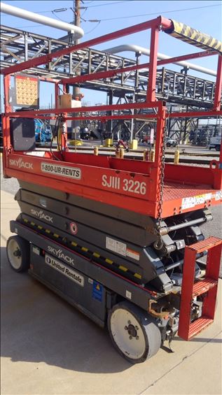 2014 Skyjack SJIII3226 Scissor Lift