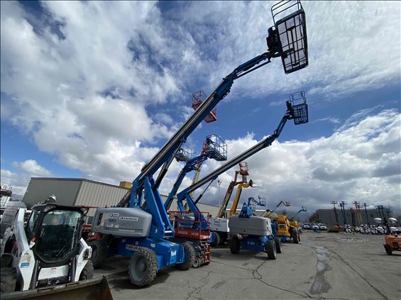 2013 Genie S-65 Boom Lift