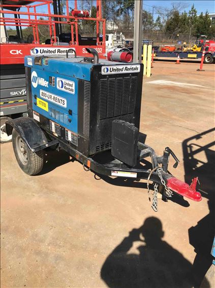 2018 Miller Welders Big Blue 300R Welder