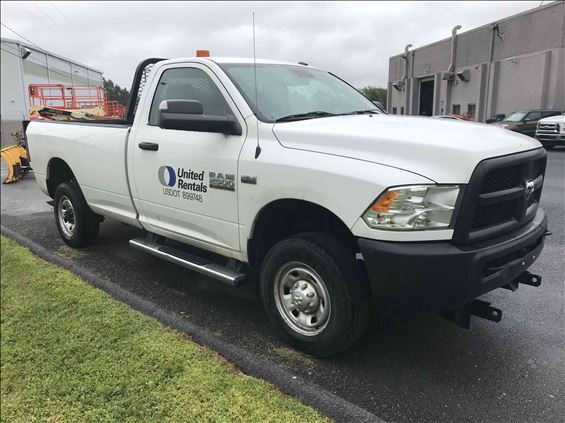 2015 Dodge 2500REGSTG4WD Pickup Truck
