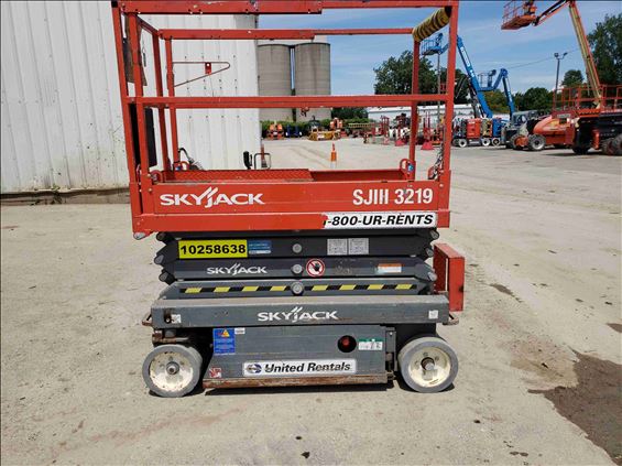2014 Skyjack SJIII3219 Scissor Lift