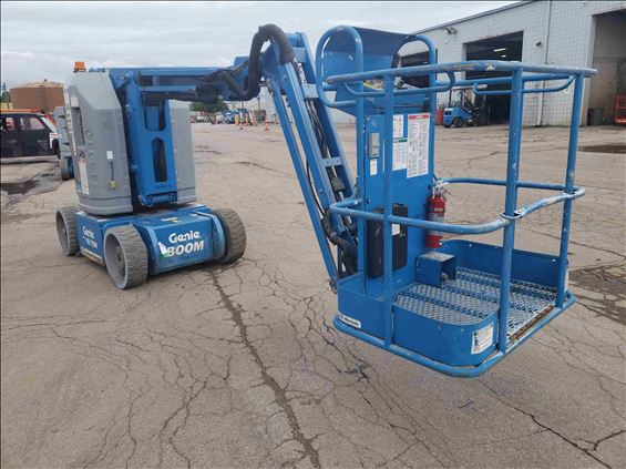 2013 Genie Z-30/20N Boom Lift
