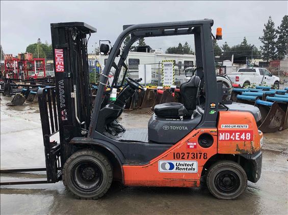 2014 Toyota 8FGU25 Warehouse Forklift