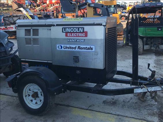 2017 Lincoln Electric VANTAGE 500 Welder