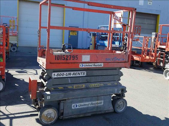 2013 Skyjack SJIII3219 Scissor Lift