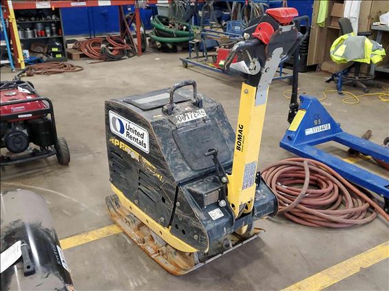 2017 BOMAG BPR70/70DE Plate Compactor