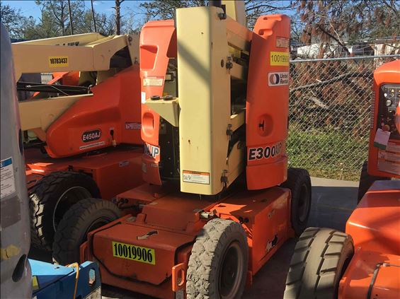 2012 JLG E300AJP Boom Lift