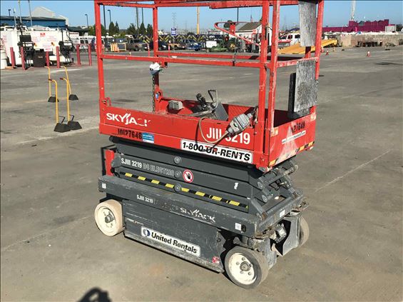 2013 Skyjack SJIII3219 Scissor Lift