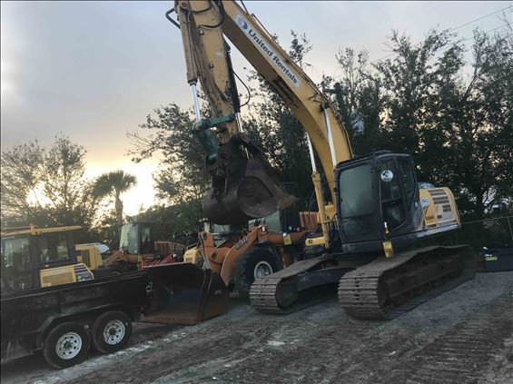 2015 Kobelco SK210LC Excavator