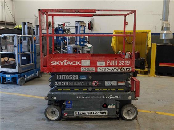 2013 Skyjack SJIII3219 Scissor Lift