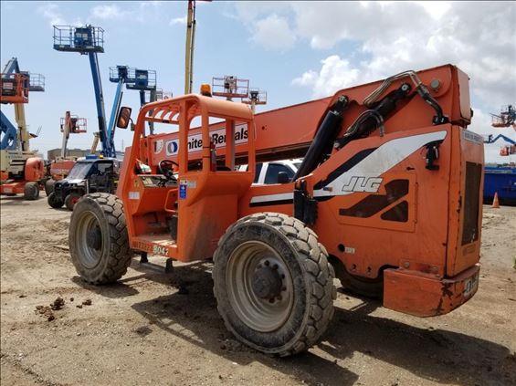 2013 SKYTRAK 8042 Rough Terrain Forklift