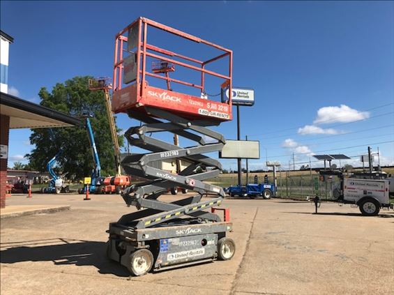 2014 Skyjack SJIII3219 Scissor Lift