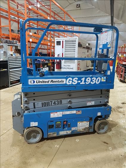 2013 Genie GS-1930 Scissor Lift