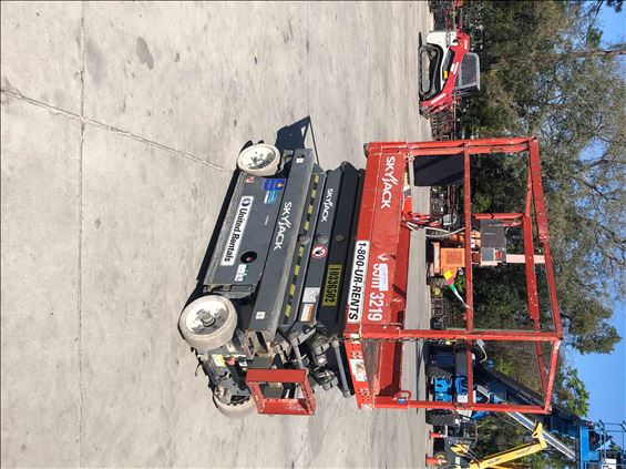 2015 Skyjack SJIII3219 Scissor Lift