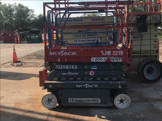 2014 Skyjack SJIII3219 Scissor Lift