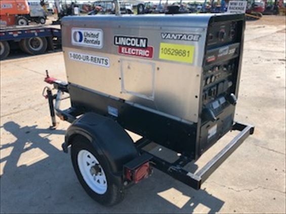 2016 Lincoln Electric Vantage 300 Welder