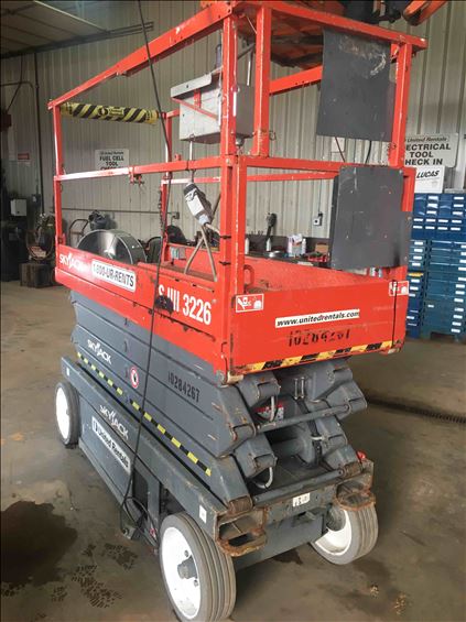 2014 Skyjack SJIII3226 Scissor Lift
