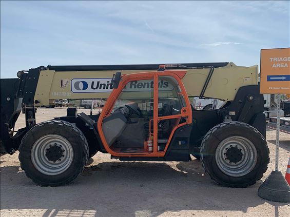 2016 JLG 1055 Rough Terrain Forklift